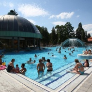 Akciós wellness nyaralás Egerben, családi vakáció a Hunguest Hotel Flóra szállodában Akciós wellness nyaralás Egerben, családi vakáció a Hunguest Hotel Flóra szállodában