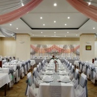 Esküvő wellness hotelben a romantikus Bakonyban, tartsa esküvőjét a festői Döbröntén! Esküvő wellness hotelben a romantikus Bakonyban, tartsa esküvőjét a festői Döbröntén!