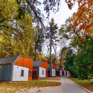 Erdei iskola a Bakonyban Herend és Ajka között Városlődön, az Iglauer Parkban Erdei iskola a Bakonyban Herend és Ajka között Városlődön, az Iglauer Parkban