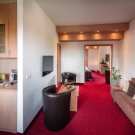 Deluxe lakosztály Gyopárosfürdőn, családi pihenés a Hotel Corvus Aqua 50 m2-es VIP lakosztályában Deluxe lakosztály Gyopárosfürdőn, családi pihenés a Hotel Corvus Aqua 50 m2-es VIP lakosztályában