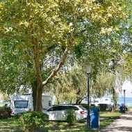Vízparti kemping a Balatonon, családi kempingezés a balatonszemesi Hattyú kempingben Vízparti kemping a Balatonon, családi kempingezés a balatonszemesi Hattyú kempingben