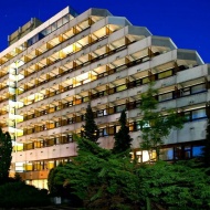 Olcsó szilveszteri szállás Sopronban, wellness félpanzióval és uszodabelépővel a Szieszta hotelben Olcsó szilveszteri szállás Sopronban, wellness félpanzióval és uszodabelépővel a Szieszta hotelben
