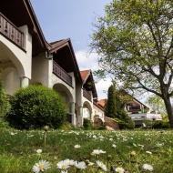 Nőnapi wellness akció romantikus programokkal a négycsillagos bakonyi Hasik Hotelben Nőnapi wellness akció romantikus programokkal a négycsillagos bakonyi Hasik Hotelben