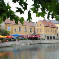 Tóparti Bisztró és Szent Antal Bormúzeum Tóparti Bisztró és Szent Antal Bormúzeum