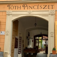 Tóth Pincészet Borház