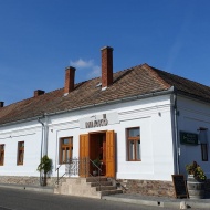 MI A KŐ Káli-medencei Borok Háza MI A KŐ Káli-medencei Borok Háza