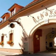 Erhardt Étterem, Panzió, Kézműves Pékség és Borpince Sopron Erhardt Étterem, Panzió, Kézműves Pékség és Borpince Sopron