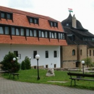István Király Szálló István Király Szálló
