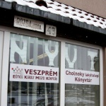 Cholnoky lakótelepi Könyvtár Veszprém Cholnoky lakótelepi Könyvtár Veszprém