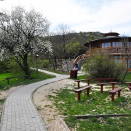 Budai Sas-hegy Természetvédelmi Terület - Sas-hegyi Látogatóközpont
