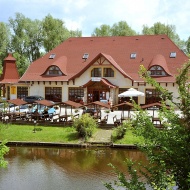 Fűzfa Hotel*** és Pihenőpark Poroszló