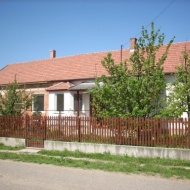 Abádi Karmazsin Ház Abádi Karmazsin Ház
