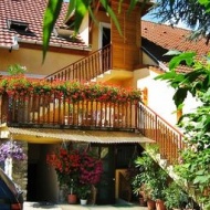 Almafa Apartmanház Eger Almafa Apartmanház Eger