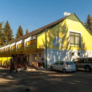 Lipicai Hotel Turistaház és Étterem Lipicai Hotel Turistaház és Étterem