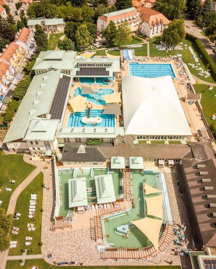 4 éjszaka wellness korlátlan belépéssel a Flexum Thermal & Spa fürdőbe, 3+1 akció az Aquasol Resort szállodában