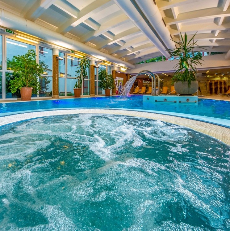 3=4 wellness akció Harkányban, pihenés egy ajándék vendégéjszakával a Dráva Hotelben!