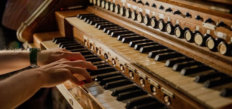 Belvárosi orgonatúra és városnézés Budapesten minikoncerttel 2026 – randevú a hangszerek királynőjével