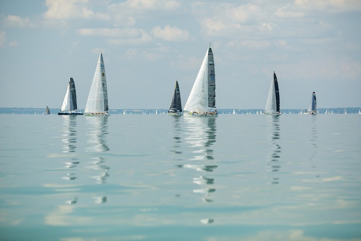 Kékszalag Balatonfüred 2025. KÉKSZALAG vitorlásverseny és fesztivál