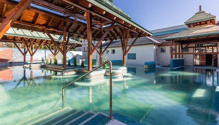3 éjszaka wellness, őszi kikapcsolódás korlátlan termál- és élménymedence használattal Mosonmagyaróváron