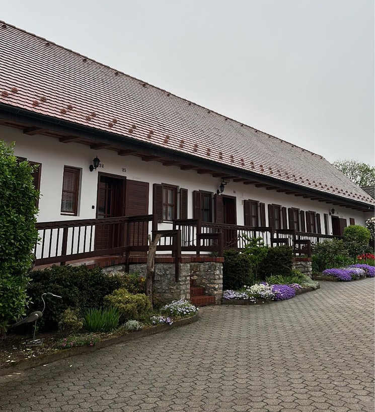 Szerelmi búvóhely móri Öreg Prés Butikhotelben