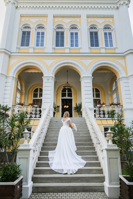 Májusi esküvő Balatonfüred történelmi városrészében található romantikus szállodánkban
