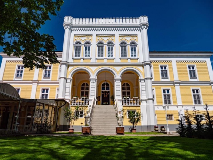 Októberi hosszú hétvége 2025 Balatonfüred. Várjuk a történelmi városnegyedben az Astoria Hotelben