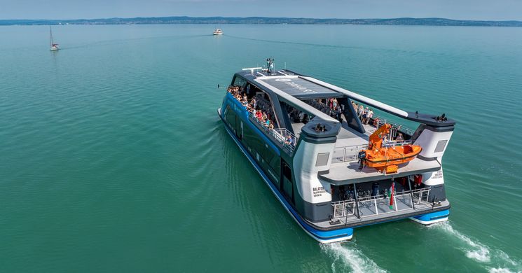 Balatonfüredi diszkóhajó 2024. Bulihajók indulnak a nyári főszezonban