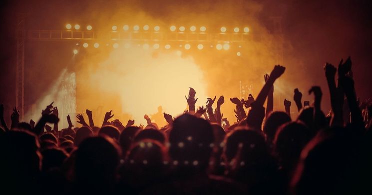 Rock Café koncertek 2025. Bulik, partyk Hajdúszoboszlón