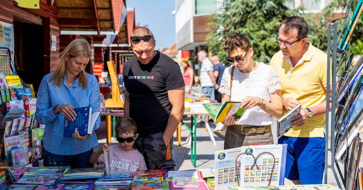 Ünnepi Könyvhét Veszprémben 2025