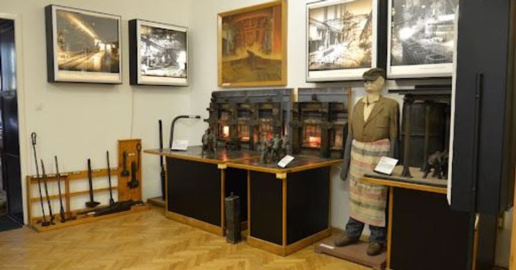 Ózdi vasgyártás, gyártörténeti kiállítás makettekkel, installációkkal, korabeli fotókkal
