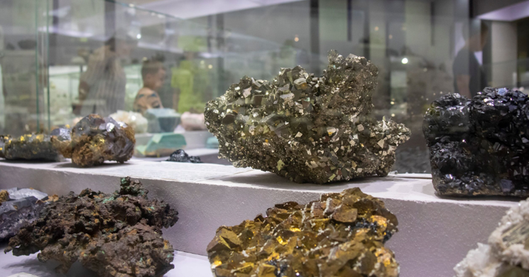 Ásványok, kőzetek, drágakövek kiállítás a Természettudományi Múzeumban 2026