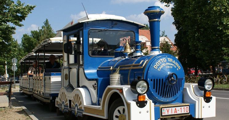 Hajdúszoboszló városnézés nosztalgia kisvonattal