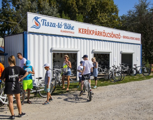 Kerékpározás a Tisza-tónál az Élményfaluban a Tisza-tó Bike Kerékpáros Bázison