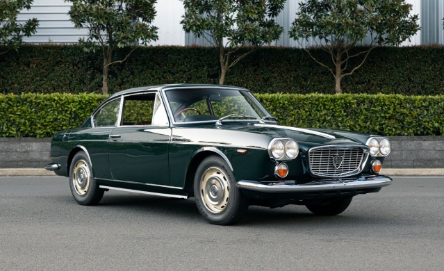 Olasz autók találkozója. Klasszikus Lancia és Maserati találkozó