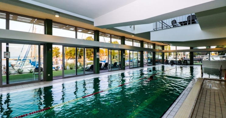 Október 23. wellness pihenés, őszi szünet balatoni vakáció a Hotel Yacht**** szállodában