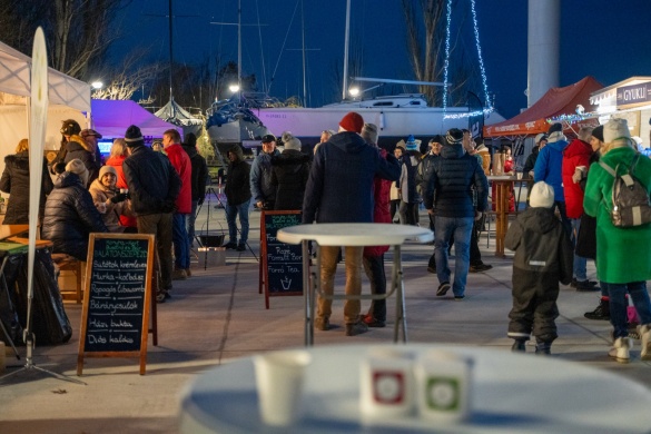Adventi vásár Balatonfüred 2024. Kékszalag PORT adventi vásár