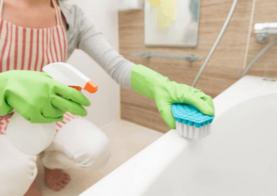 Öntisztulás a fürdőben – az antibakteriális felületek