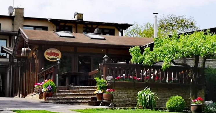 Rotburger Látványsörfőzde, Söröző és Sörkert Pilisvörösvár