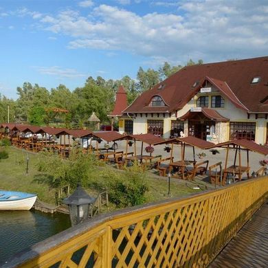 Fűzfa Hotel*** és Pihenőpark Poroszló
