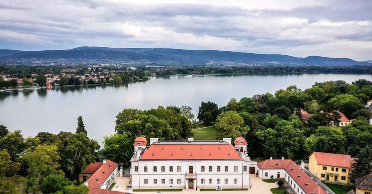 Esterházy-kastély Tata