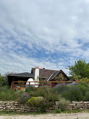 Kern SparkArt Pezsgőterasz Balatonszőlős