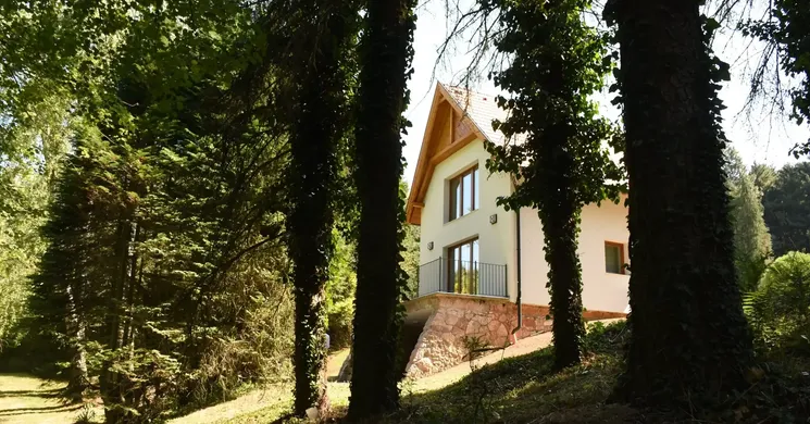 Agostyáni arborétumi kulcsosház