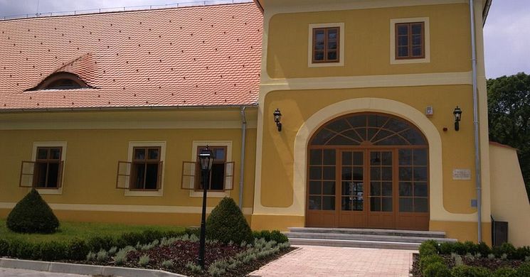 Bél Mátyás Látogatóközpont és Vendégház Balatonkeresztúr