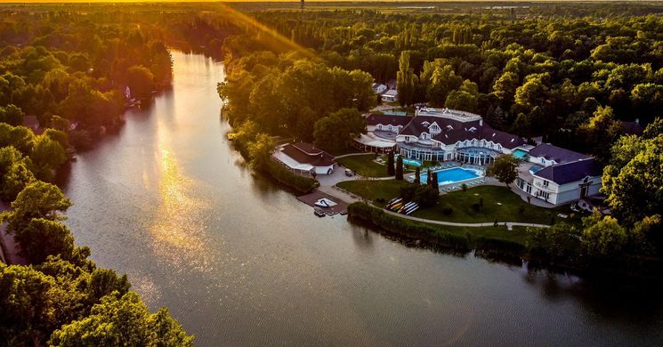 Liget Wellness és Konferencia Hotel**** Szarvas