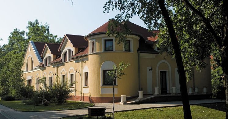 Geréby Kúria Hotel és Lovasudvar Lajosmizse