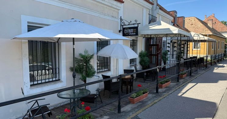 Centrum Panzió - Kávézó - Reggeliző Szentendre