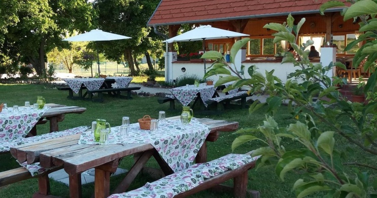 Pipacs Vendéglő és Fröccskert