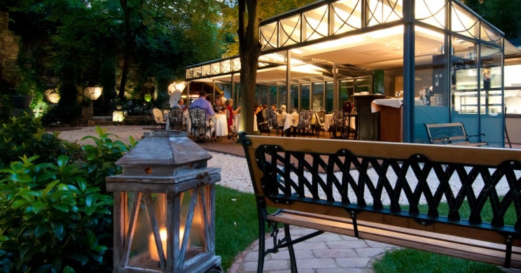 Pavillon de Paris Francia Étterem Budapest