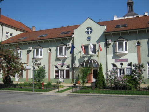 Pálma Hotel**