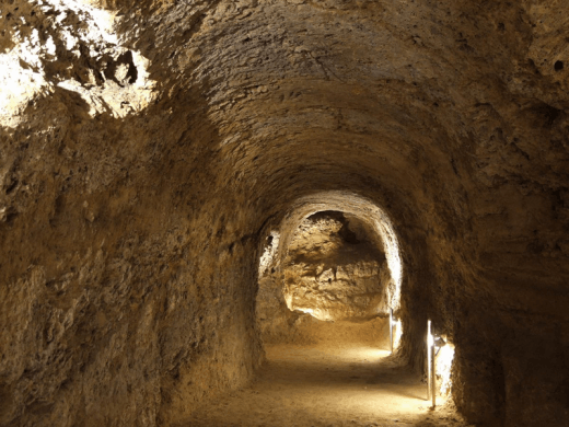 Tettyei Mésztufa-barlang